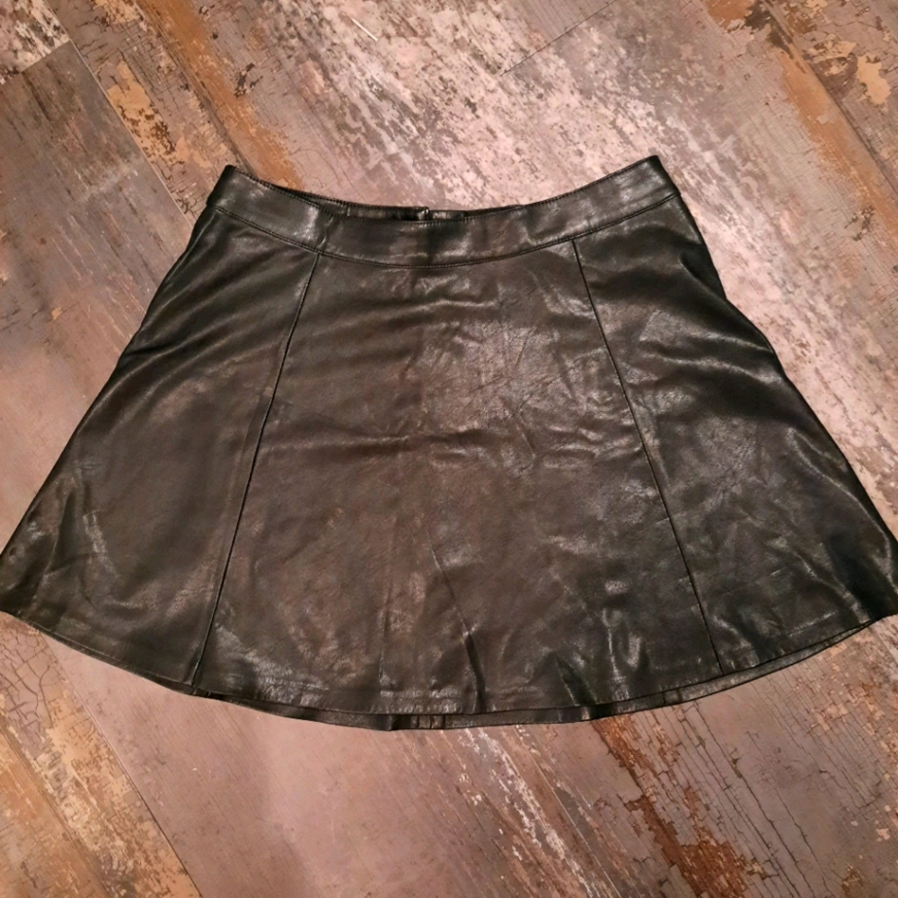 Leather like mini skirt